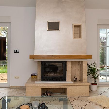 Ganzes Ferienhaus In Leipzig Mit Garage Und Fussbodenheizung المظهر الخارجي الصورة