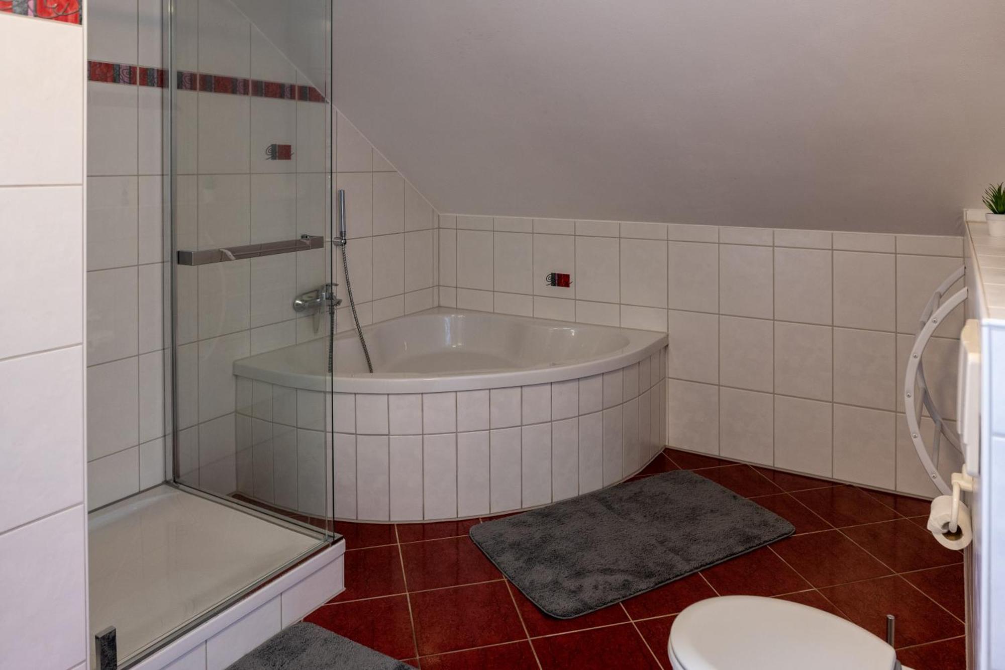 Ganzes Ferienhaus In Leipzig Mit Garage Und Fussbodenheizung المظهر الخارجي الصورة