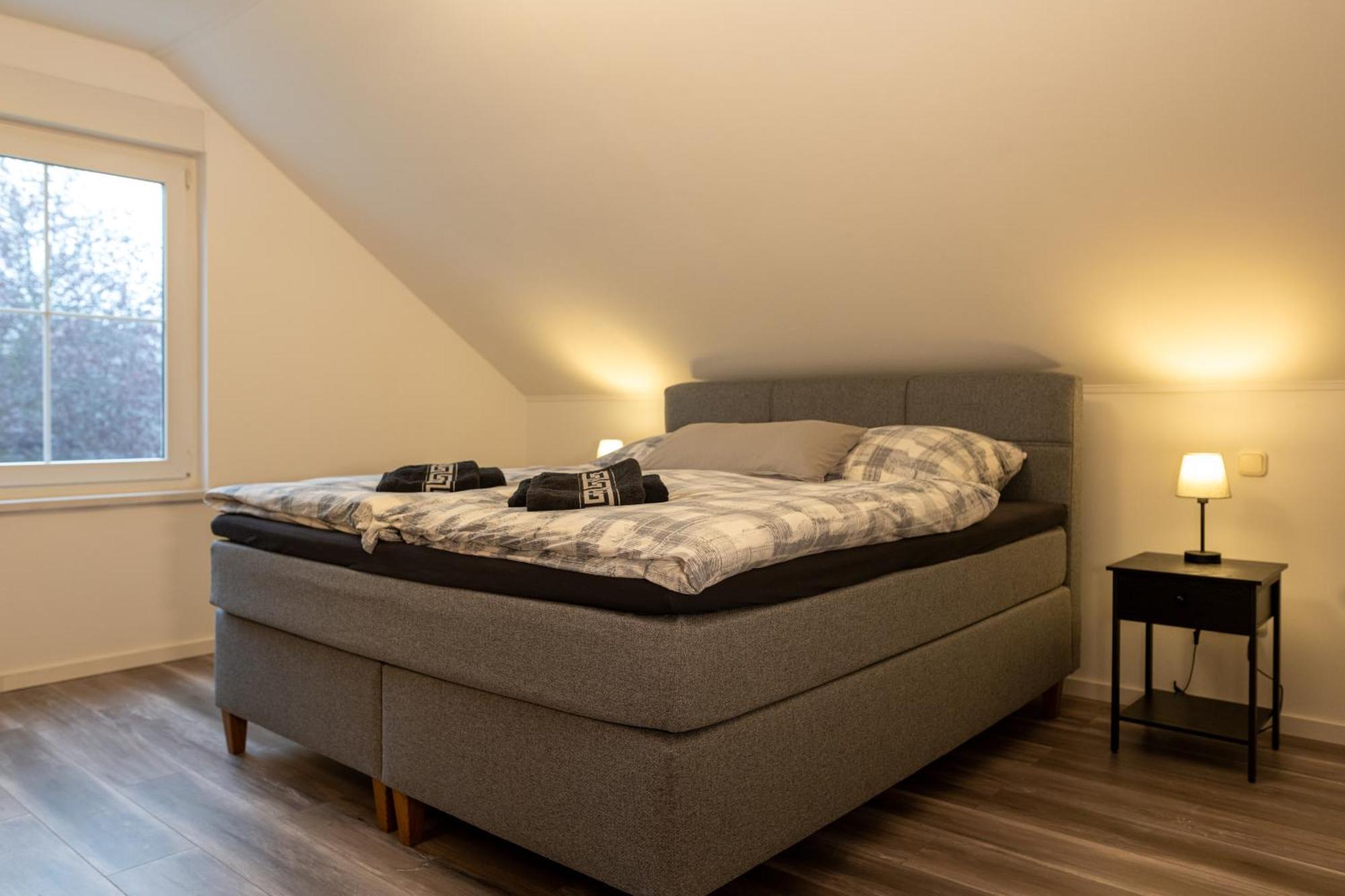Ganzes Ferienhaus In Leipzig Mit Garage Und Fussbodenheizung المظهر الخارجي الصورة