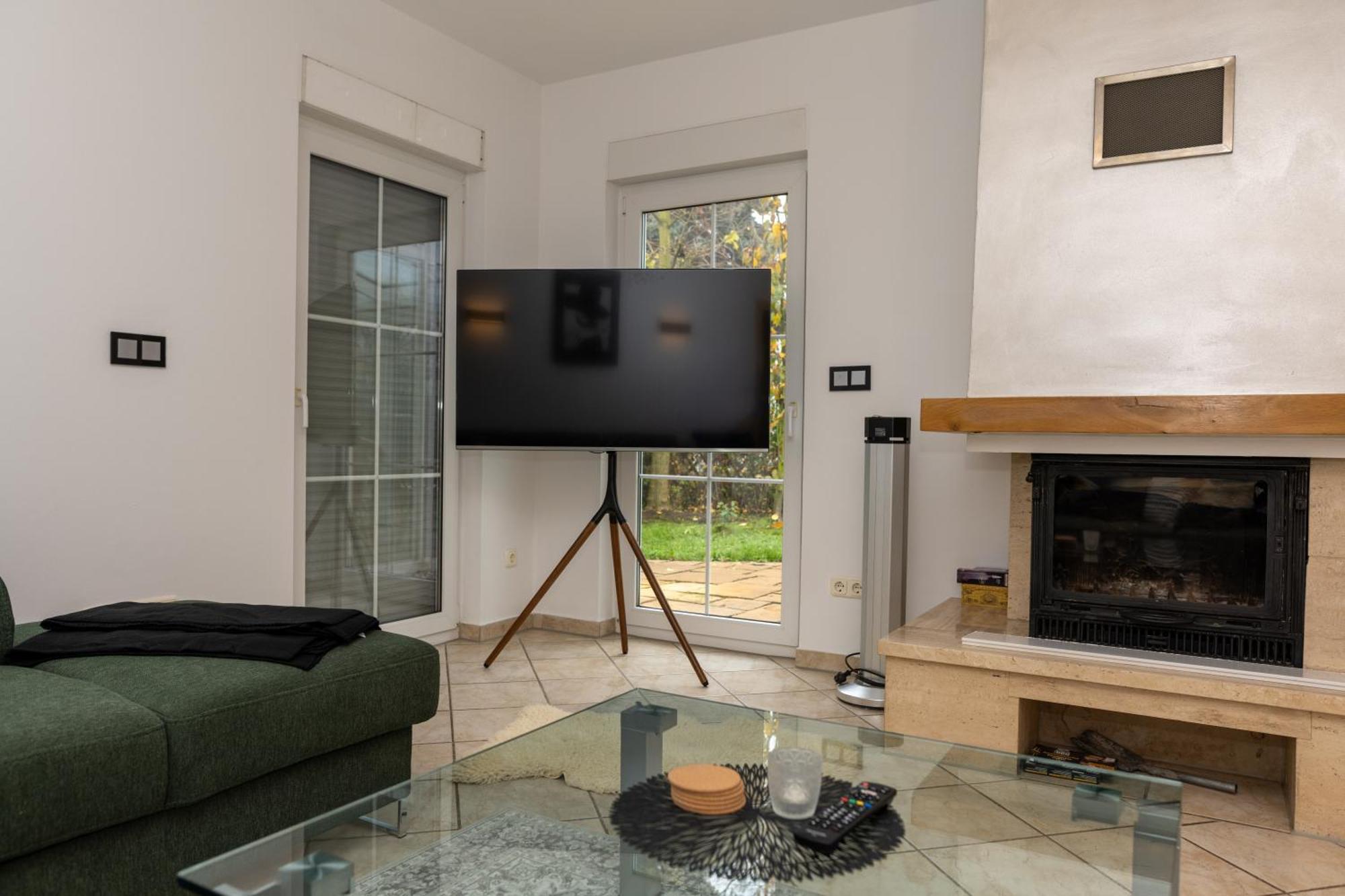 Ganzes Ferienhaus In Leipzig Mit Garage Und Fussbodenheizung المظهر الخارجي الصورة