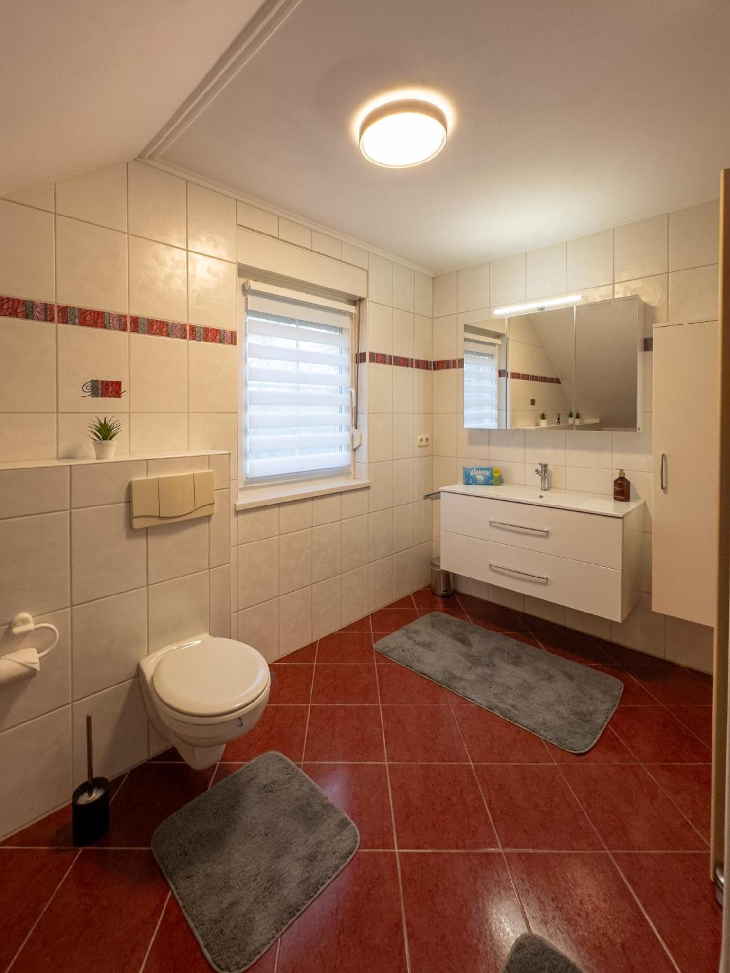 Ganzes Ferienhaus In Leipzig Mit Garage Und Fussbodenheizung المظهر الخارجي الصورة